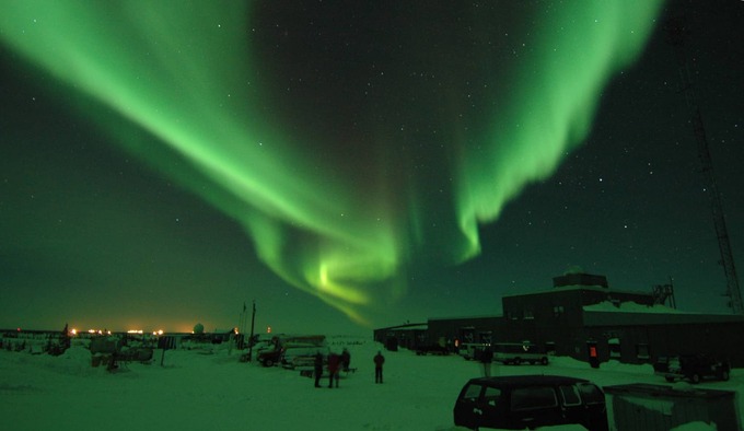 The Northern Lights in Winter, Churchill, Manitoba, Canada загрузить